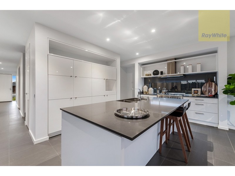 28 Halycon Bend, Beveridge VIC 3753