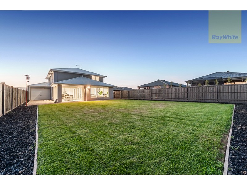 28 Halycon Bend, Beveridge VIC 3753