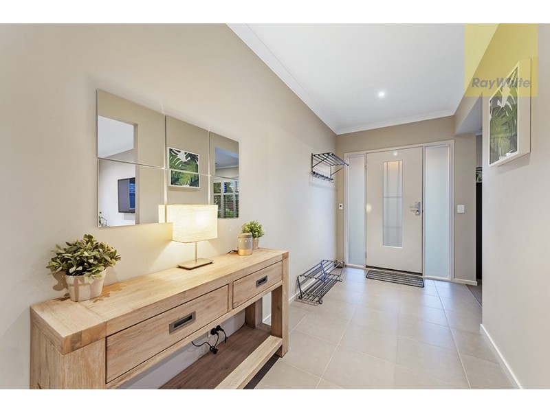 6 Lion Chase, Craigieburn VIC 3064