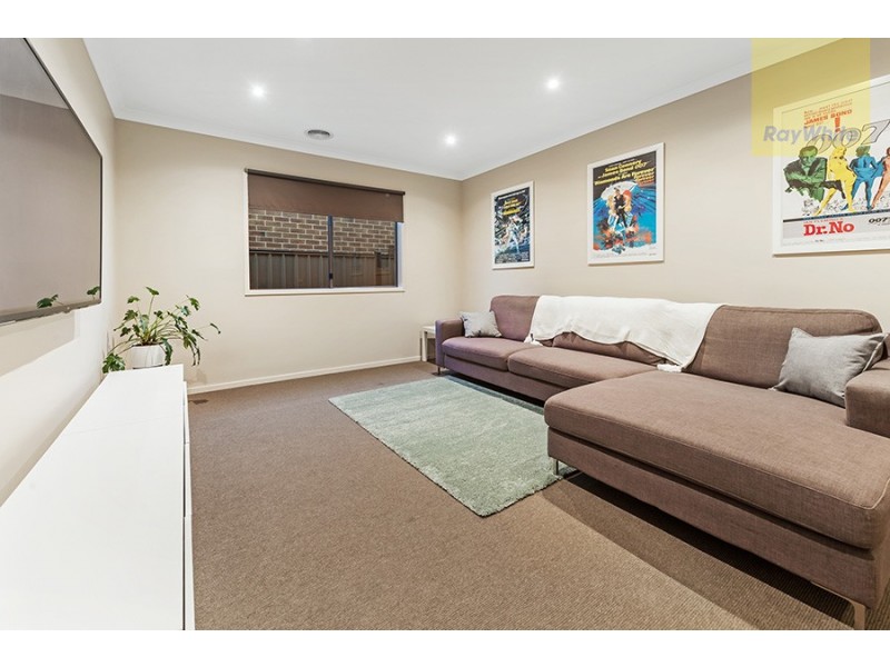 6 Lion Chase, Craigieburn VIC 3064