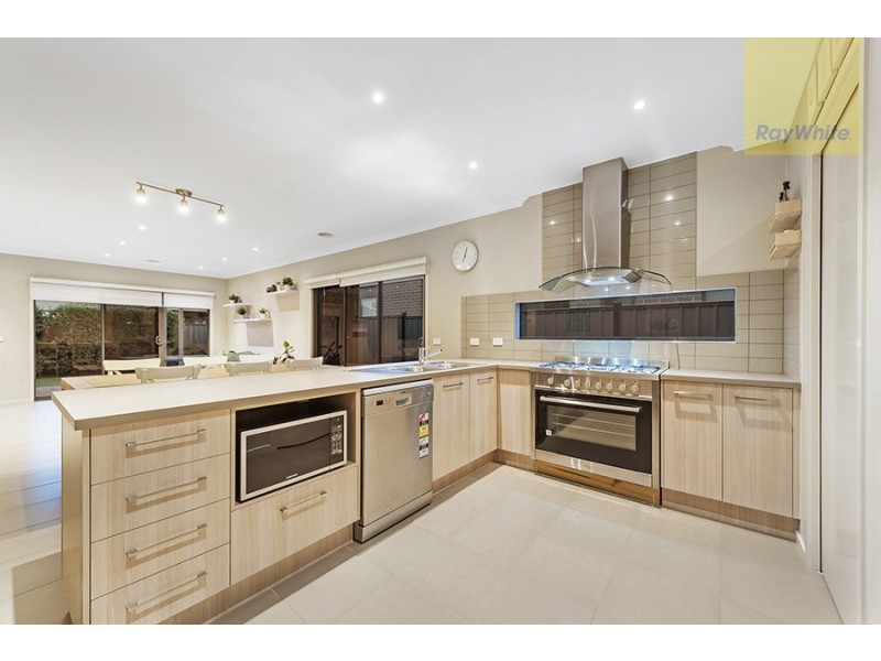 6 Lion Chase, Craigieburn VIC 3064