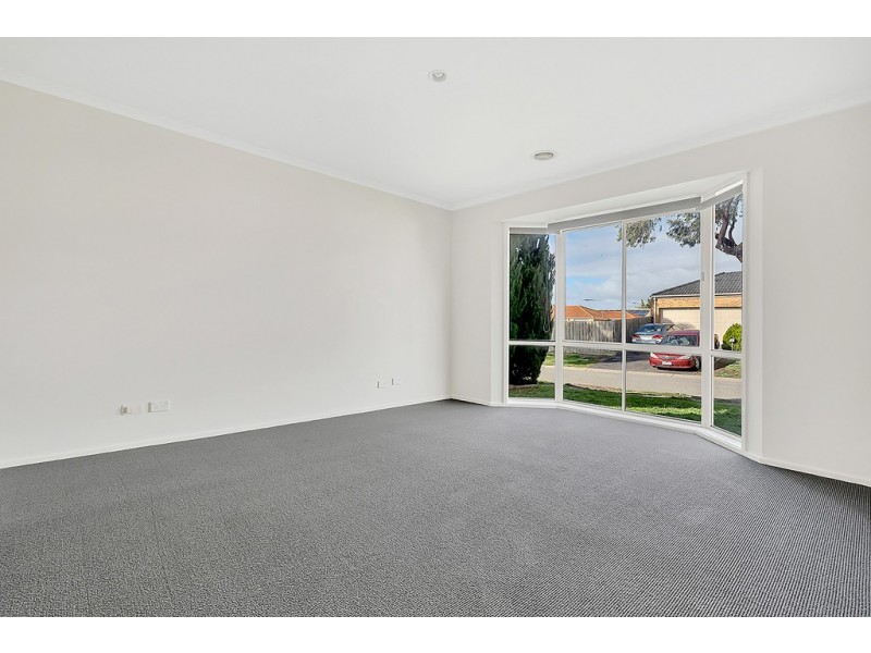4 Chelmsford Court, Craigieburn VIC 3064