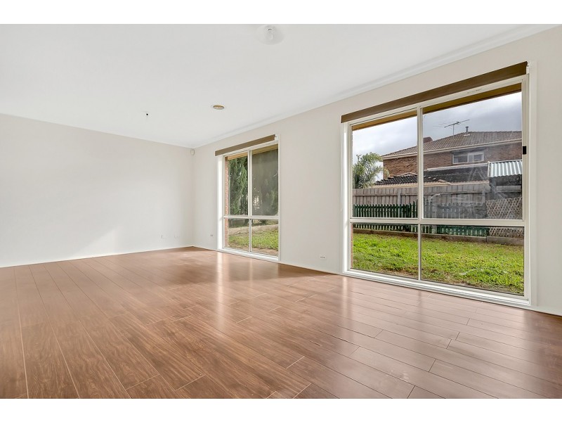 4 Chelmsford Court, Craigieburn VIC 3064