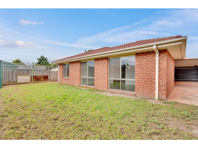 4 Chelmsford Court, Craigieburn VIC 3064