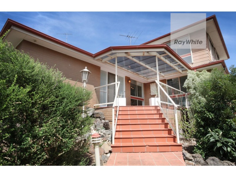 2 Keyes Place, Gladstone Park VIC 3043