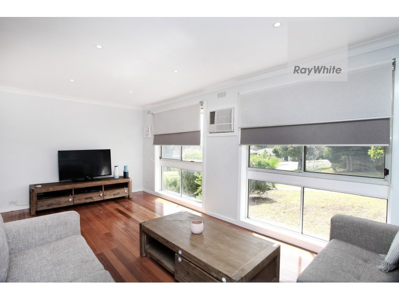 2 Keyes Place, Gladstone Park VIC 3043