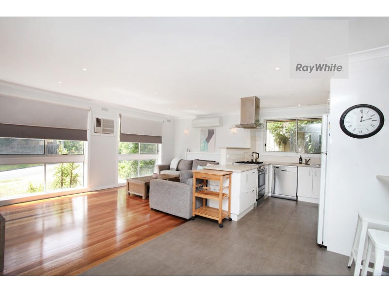 2 Keyes Place, Gladstone Park VIC 3043