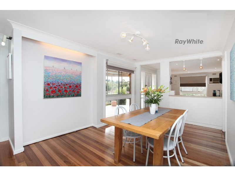 2 Keyes Place, Gladstone Park VIC 3043