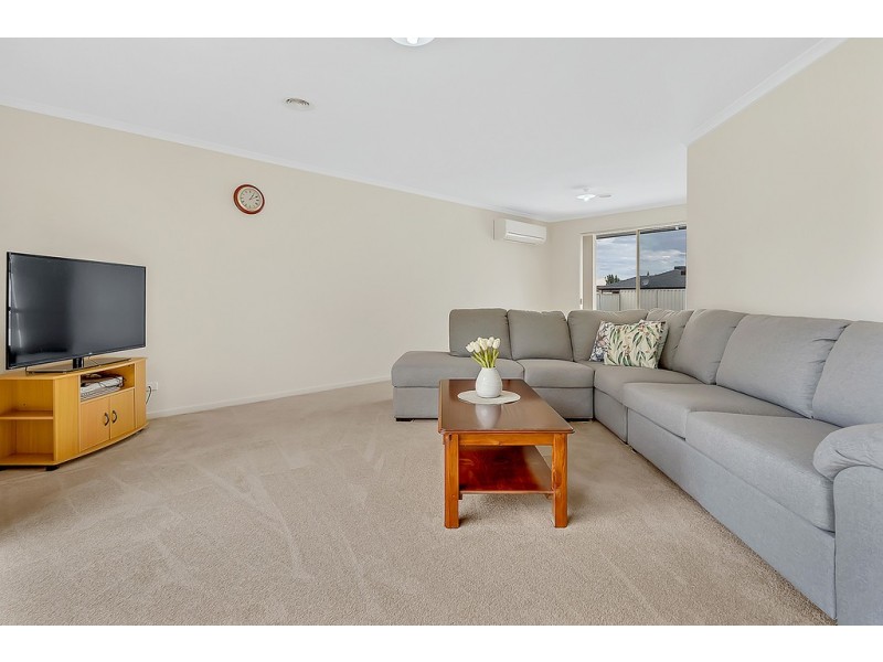 7 Waterdale Rise, Craigieburn VIC 3064