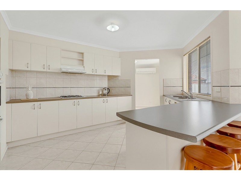7 Waterdale Rise, Craigieburn VIC 3064