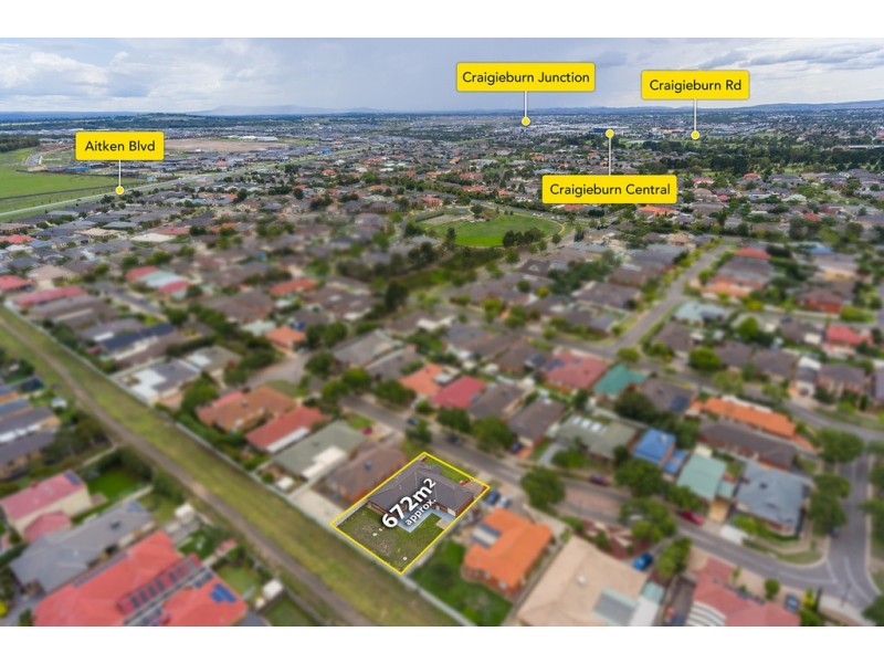 7 Waterdale Rise, Craigieburn VIC 3064