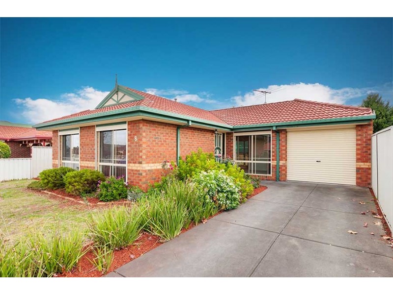 8 Waterford Avenue, Craigieburn VIC 3064