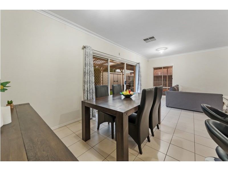 21 Gainsborough Drive, Craigieburn VIC 3064