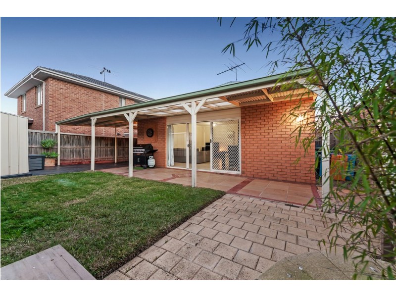 21 Gainsborough Drive, Craigieburn VIC 3064