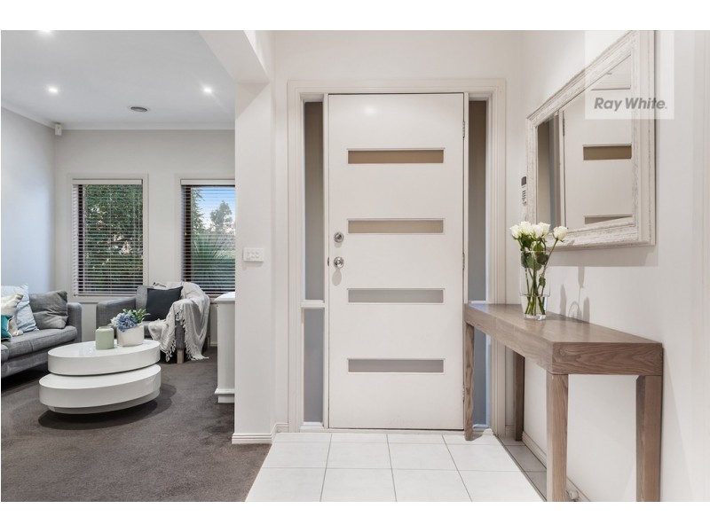 5 Osprey Place, Craigieburn VIC 3064