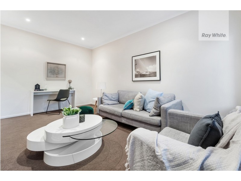 5 Osprey Place, Craigieburn VIC 3064