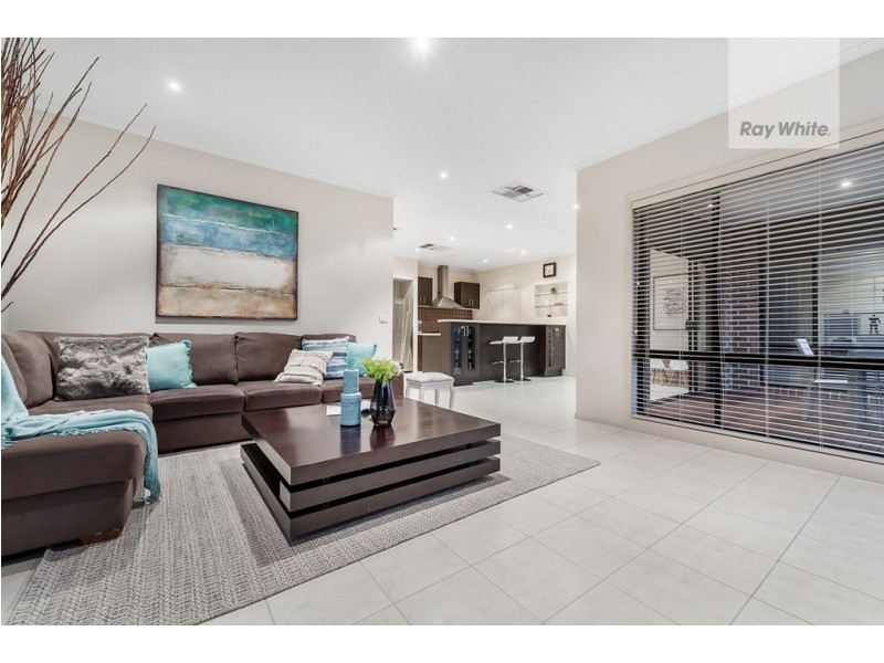 5 Osprey Place, Craigieburn VIC 3064