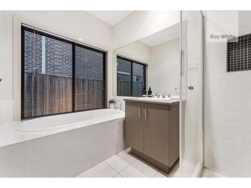 5 Osprey Place, Craigieburn VIC 3064