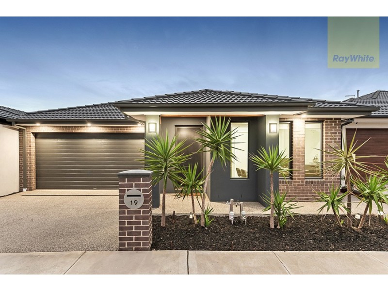 19 Pioneer Street, Craigieburn VIC 3064