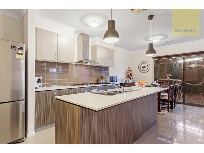 13 Bottlebrush Road, Craigieburn VIC 3064