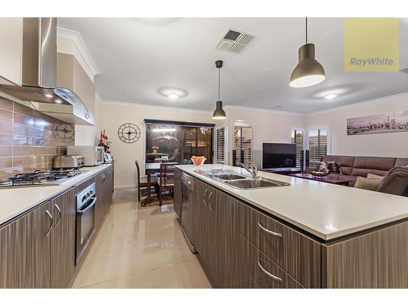 13 Bottlebrush Road, Craigieburn VIC 3064