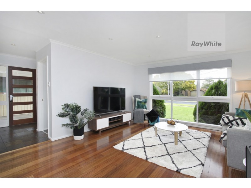 6 Chesney Court, Gladstone Park VIC 3043