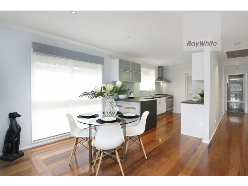 6 Chesney Court, Gladstone Park VIC 3043