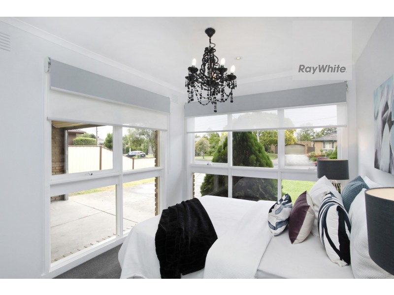 6 Chesney Court, Gladstone Park VIC 3043