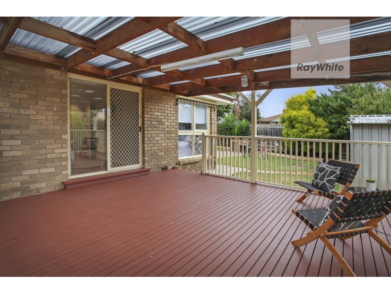 6 Chesney Court, Gladstone Park VIC 3043