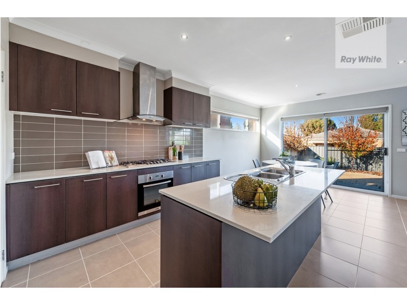 91 Charteris Drive, Craigieburn VIC 3064