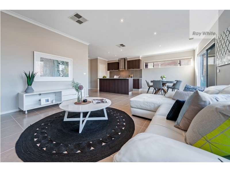 91 Charteris Drive, Craigieburn VIC 3064