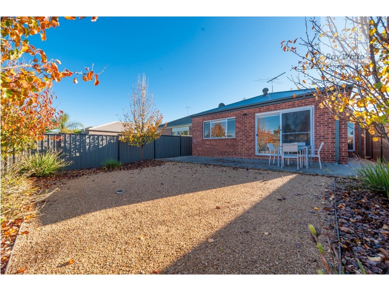 91 Charteris Drive, Craigieburn VIC 3064