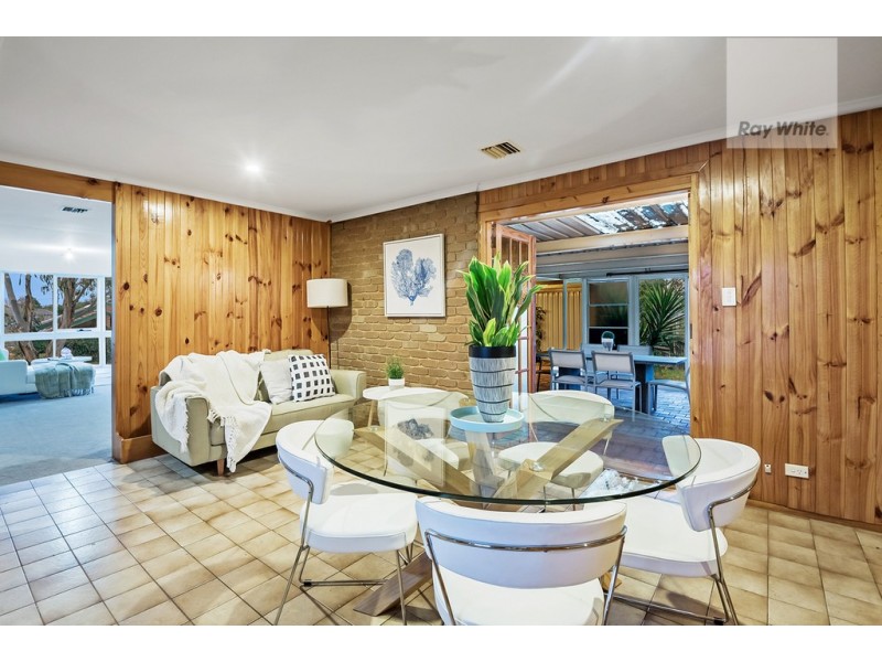 2 Enfield Place, Craigieburn VIC 3064