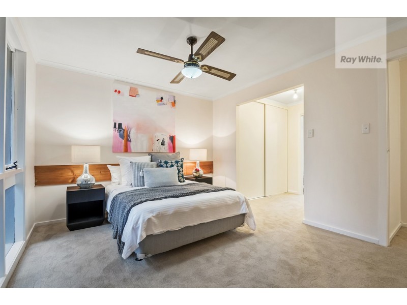 2 Enfield Place, Craigieburn VIC 3064