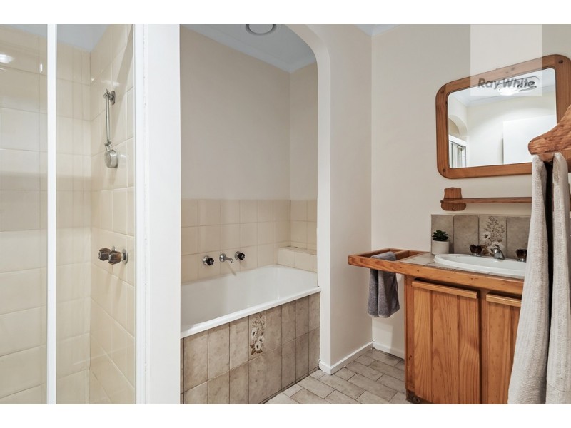 2 Enfield Place, Craigieburn VIC 3064