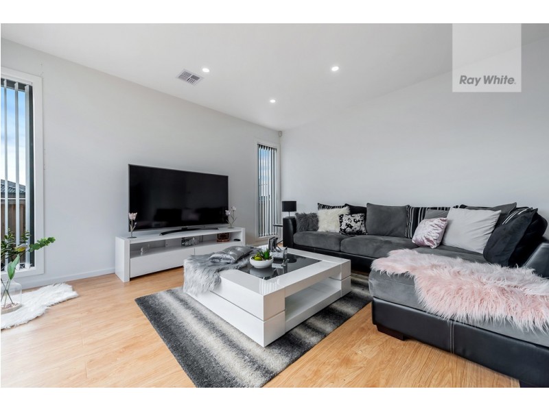 7 Vautier Avenue, Mickleham VIC 3064