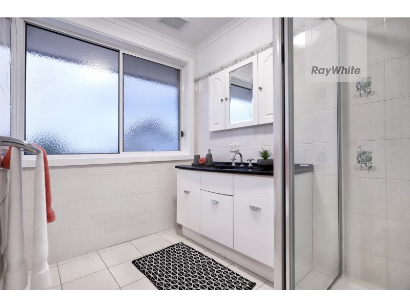 50 Woodstock Drive, Gladstone Park VIC 3043