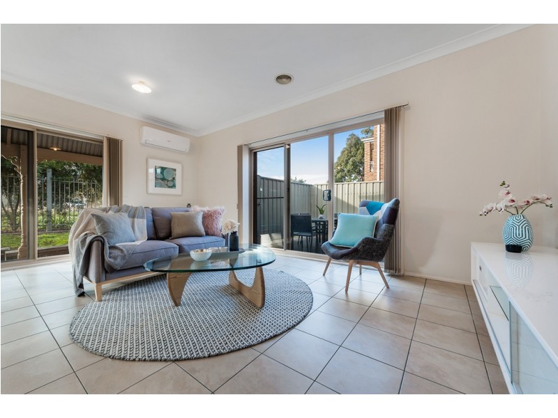 22 Westerfolds Loop, Craigieburn VIC 3064