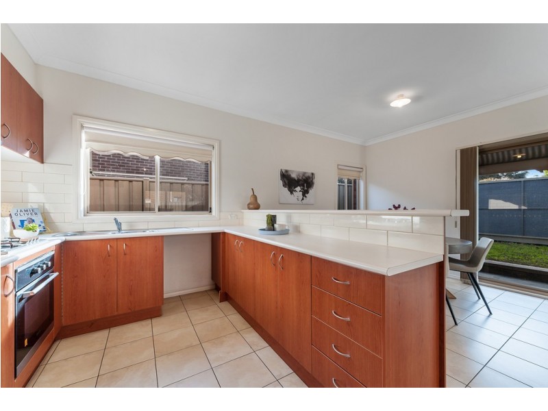 22 Westerfolds Loop, Craigieburn VIC 3064