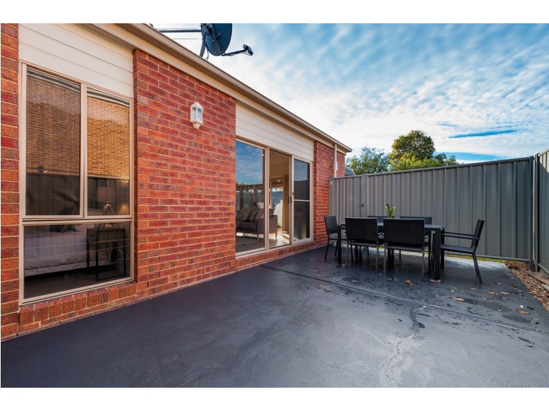 22 Westerfolds Loop, Craigieburn VIC 3064