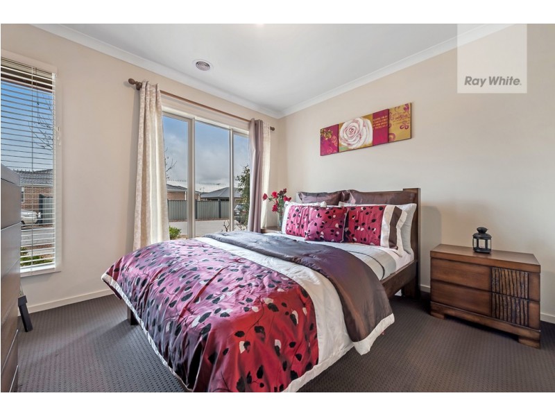 35 Gateshead Street, Craigieburn VIC 3064