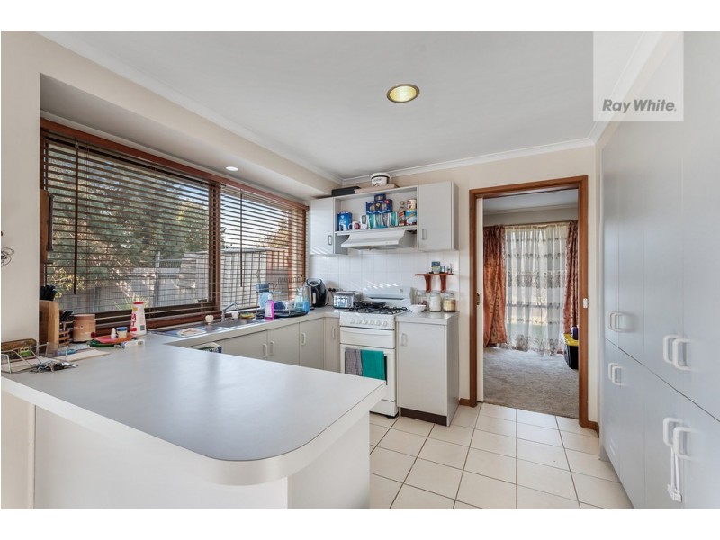 27 Banbury Crescent, Craigieburn VIC 3064