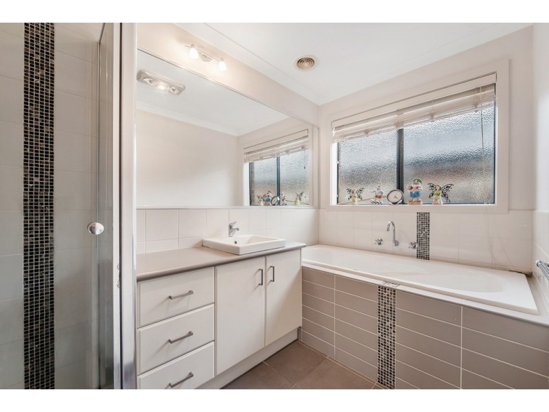 7 Taunton Place, Craigieburn VIC 3064