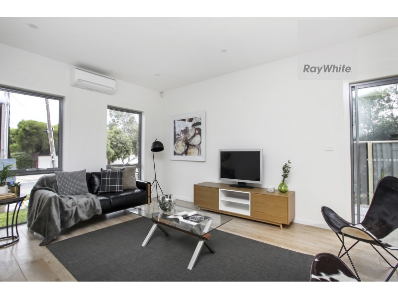 1/8 Warwick Place, Tullamarine VIC 3043