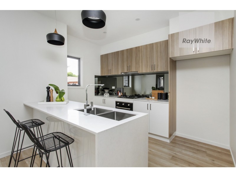 1/8 Warwick Place, Tullamarine VIC 3043