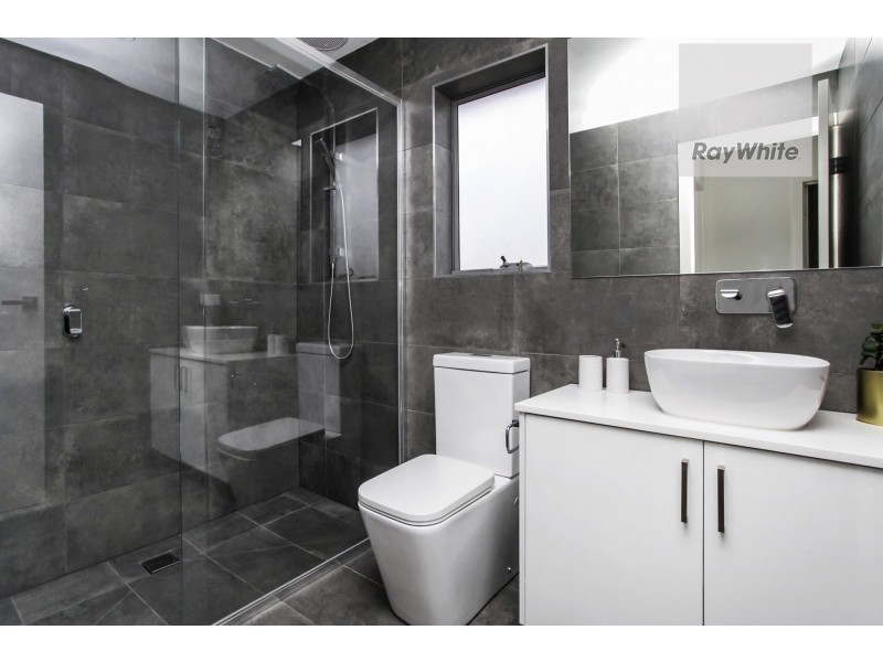 1/8 Warwick Place, Tullamarine VIC 3043