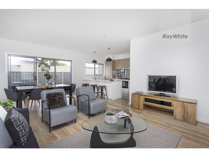 2/8 Warwick Place, Tullamarine VIC 3043