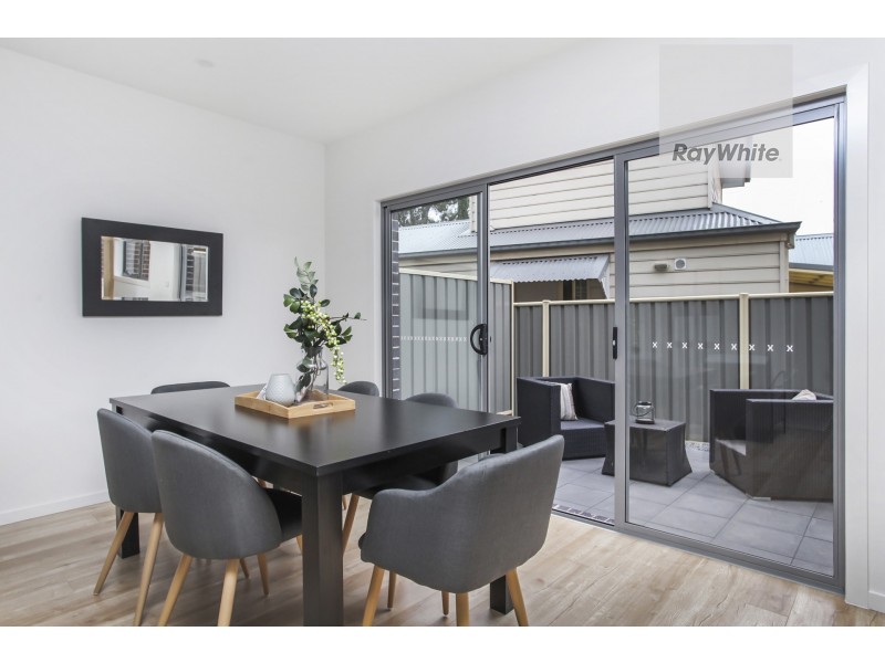 2/8 Warwick Place, Tullamarine VIC 3043