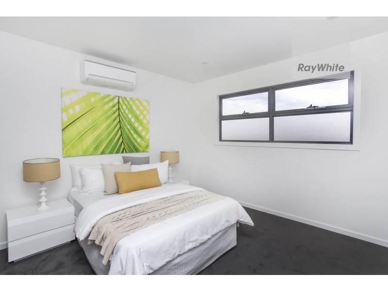 2/8 Warwick Place, Tullamarine VIC 3043