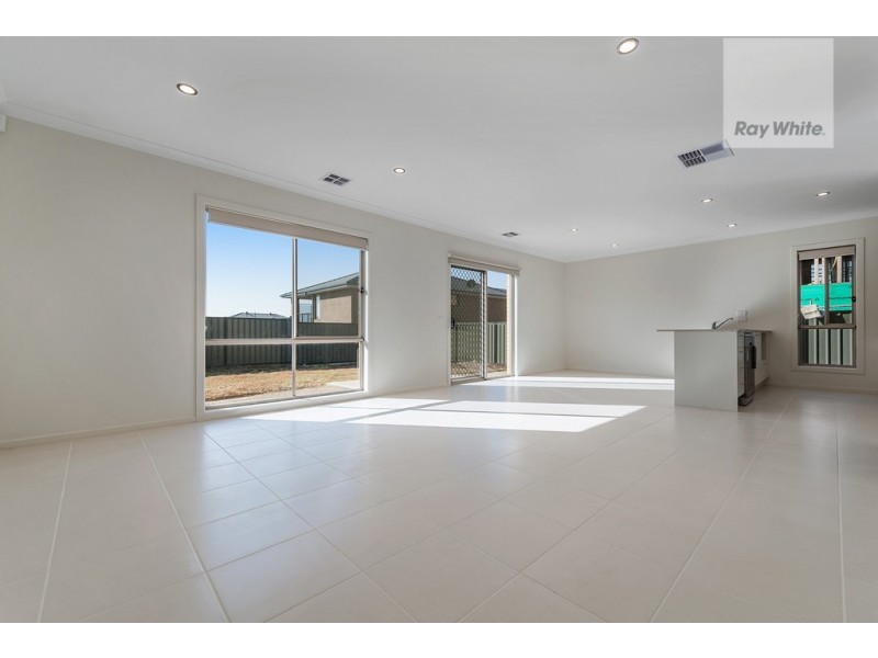 36 Matrix Circuit, Craigieburn VIC 3064